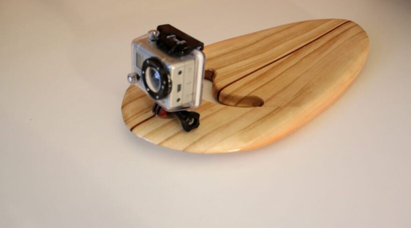 Handplane aus Mammutbaum-Holz mit GoPro-Halterung