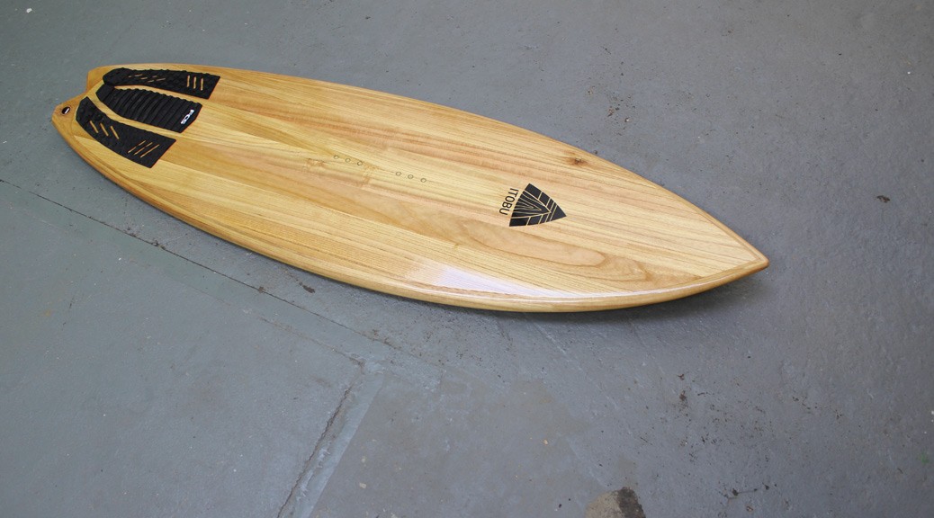 Kite-Surfboard aus Paulownia mit Fishtail